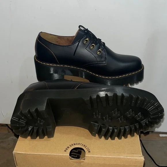 Dr. Martens Leona Lug Sole Platform Derby Shoes NEW Women's Size 10 - Picture 5 of 7